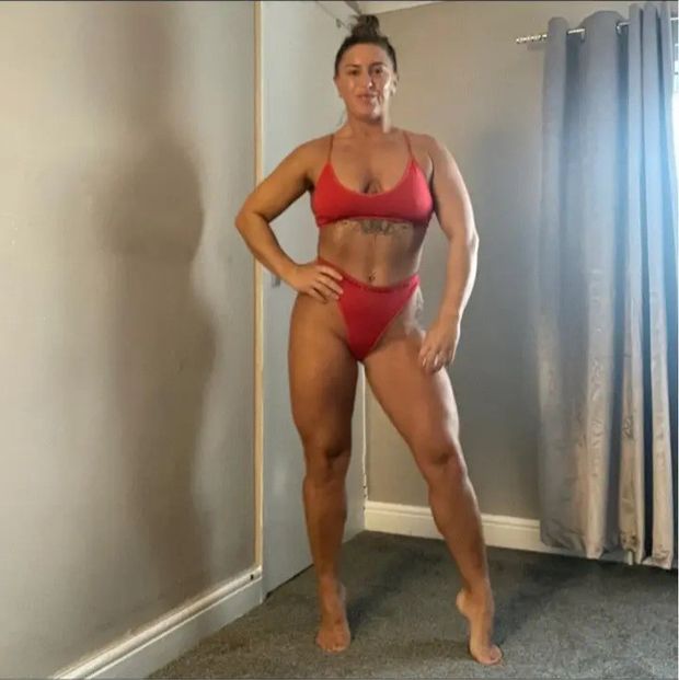 Sexy milf showing off in bikini