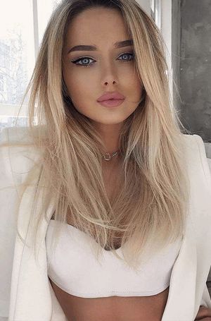 lying on the back seats of the cab she surreptitiously pleasured herself. She didn't know that they had already arrived, and the cab driver