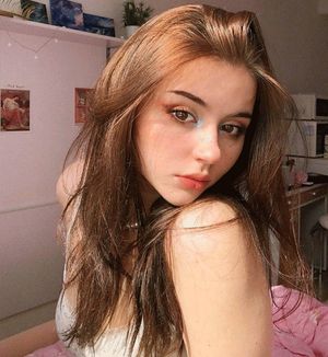 she was disappointed in her choice of a random guy willing to have sex. he was already at his limit when she first started to wet