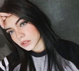 she couldn't understand how she could agree to her friends' offers to blow their cab driver.