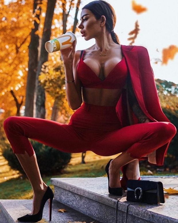 Sexy babe