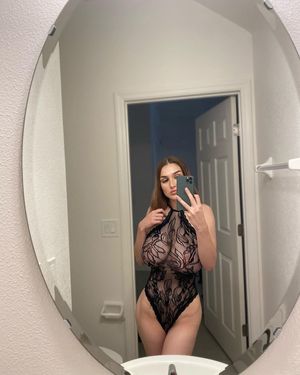 Big Tit Babe in Lingerie