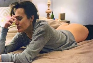 Horny realtor trying to get a sell