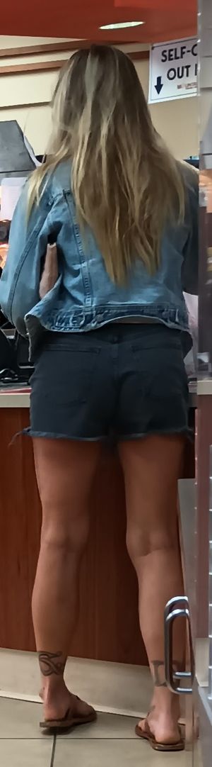 Hot chic on hidden camera