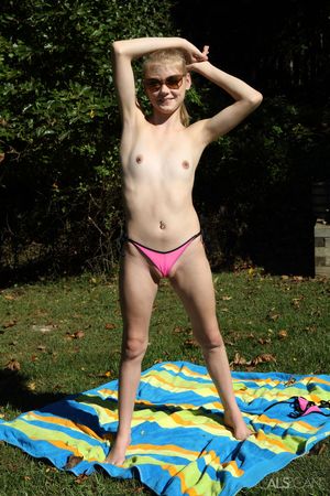 Tiny tits teen, Hannah Hays.