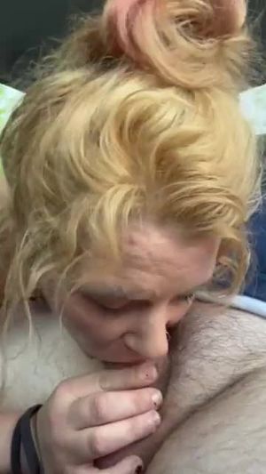 Very experienced streetwalker give a great 25 minute blowjob in car with her tits out...