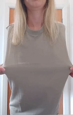 Blonde flash perfect tits