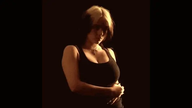 Billie Eilish’s Boobs turns us on