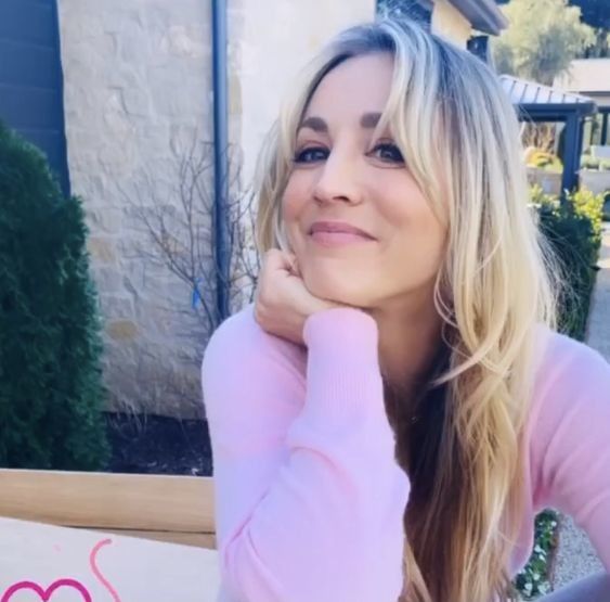 Kaley Cuoco pink smile