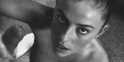 [*Fake] KayaScodelario takes a load off.