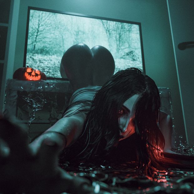 Sadako so horny.