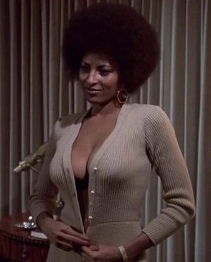 Pam grier sooo fuckable