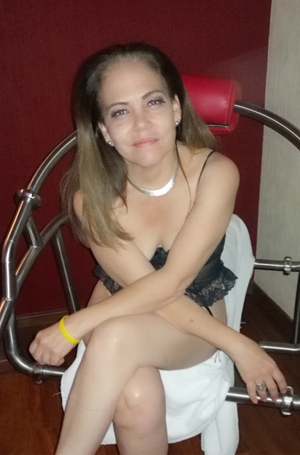 Delicious latin canadian hotwife