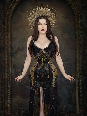 Threnody, vision in gold and black