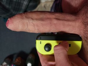 Size comparison to joycon