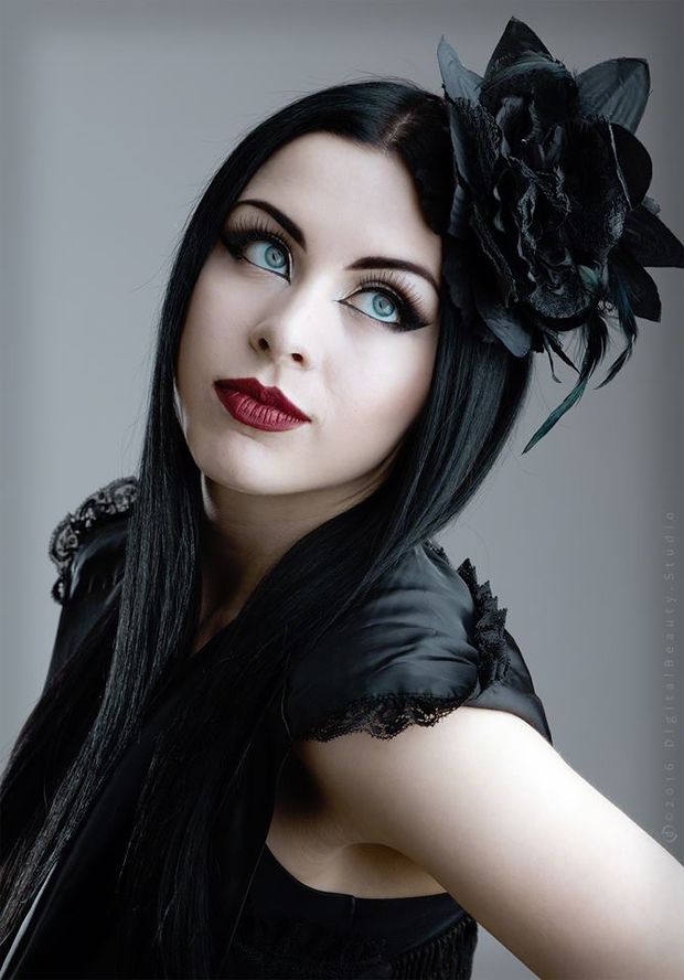 Lady Kat Eyes - vintage style