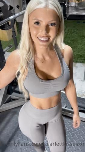 gym snowbunny