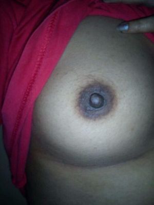 Desi college babe boob selfie