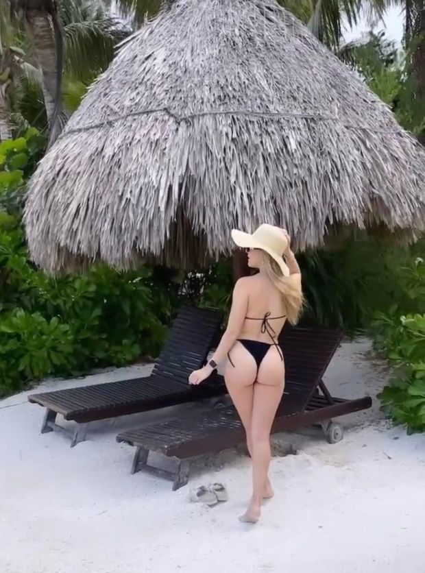 Montse Fine Ass