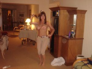 Blurry Amateur (Imgur 27 views; 1/20/12)