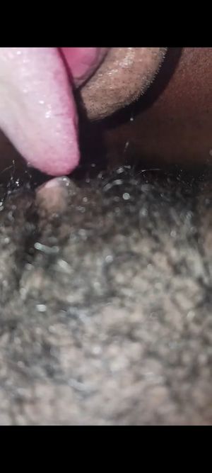 Licking yummy black babe pussy