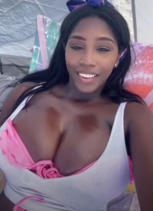 Ellie Mae big shiny boobs