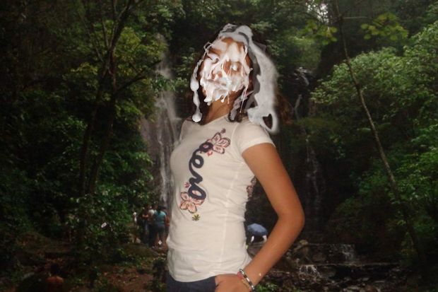 Sexy lil teenslut Valeria Soledad Moncada bukkake