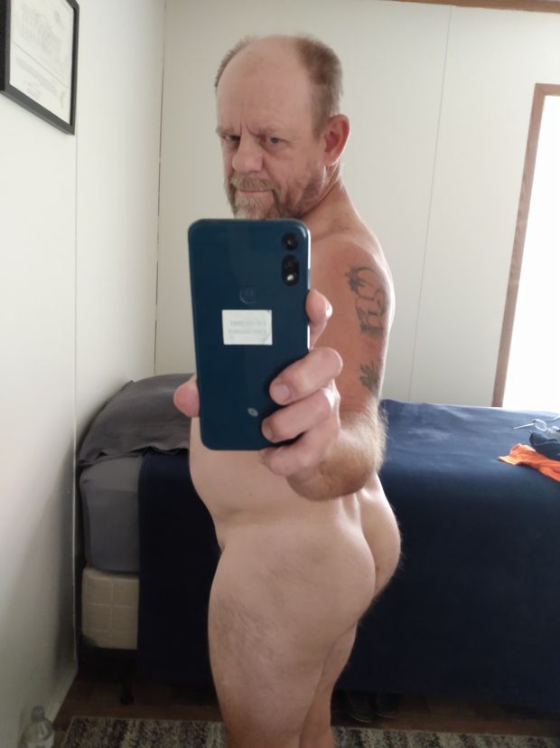 HOT HORNY ASS wants to be FUCKED!