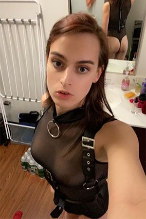 Submissive slutty trannie in Oshkosh, Wisconsin dreaming of dating a dominant guy