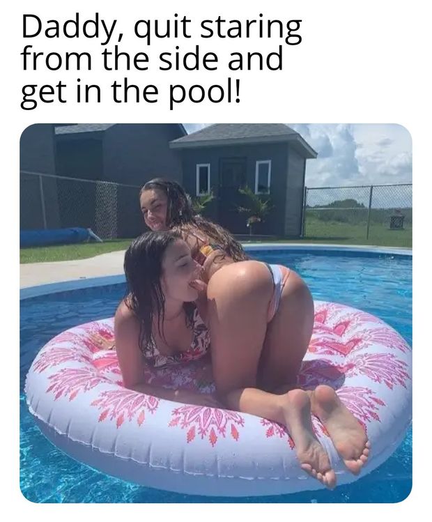 Daughter tells daddy to get in pool