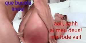 Dando o cu com a bucetinha pra cima.