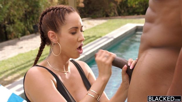 Reblog if you want to kiss a pornstar while she suck a BBC