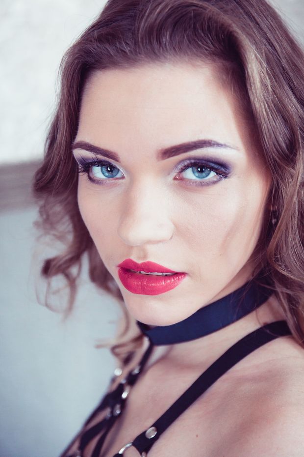 Look into my eyes