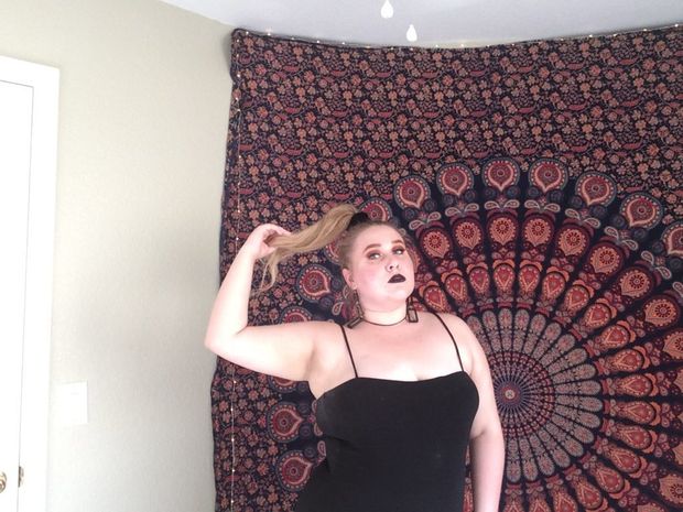 BBW Goth Porn-Chubby Mya Teen Strips Nude
