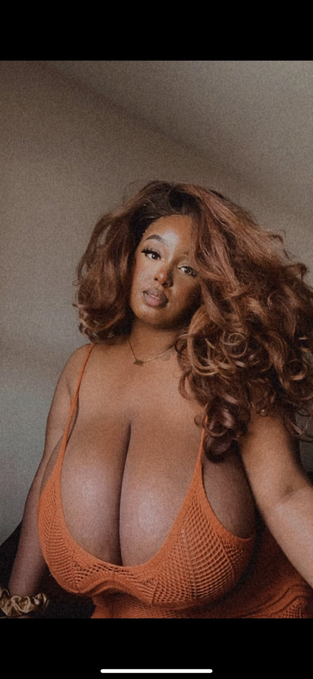 GabrielleTheGoddess showing off her Beautiful Cleavage in her dress