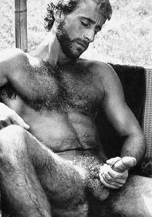 PAT LEICHT