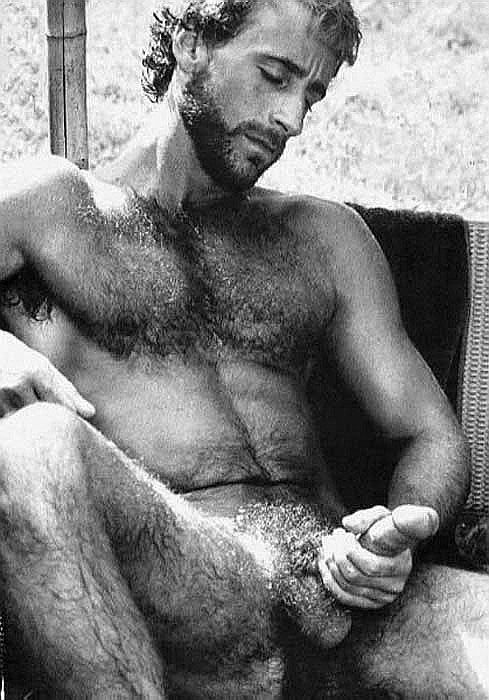 PAT LEICHT