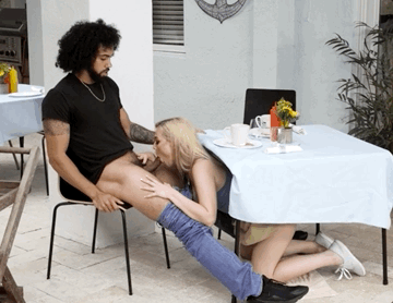 Blonde waitress wants a big tip