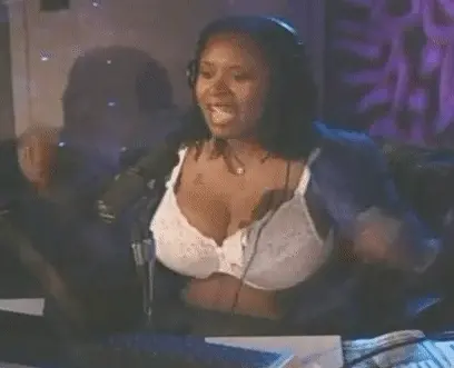 Robin Quivers Shows off her Tits
