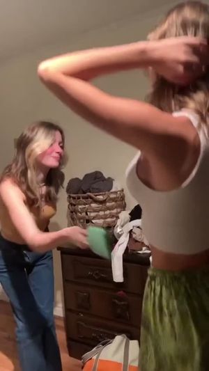Perfect tits dancing
