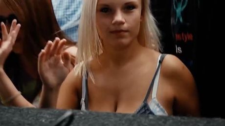 bouncing big tits blonde