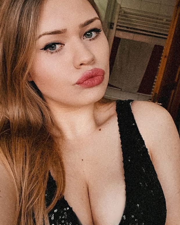 Big tits blonde