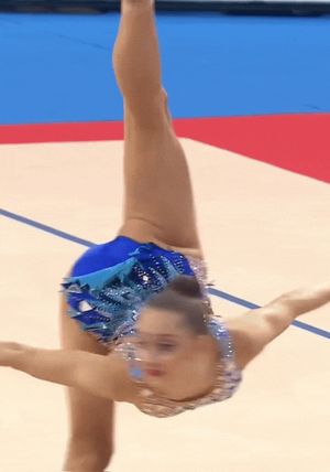 Splits spin with hula hoop