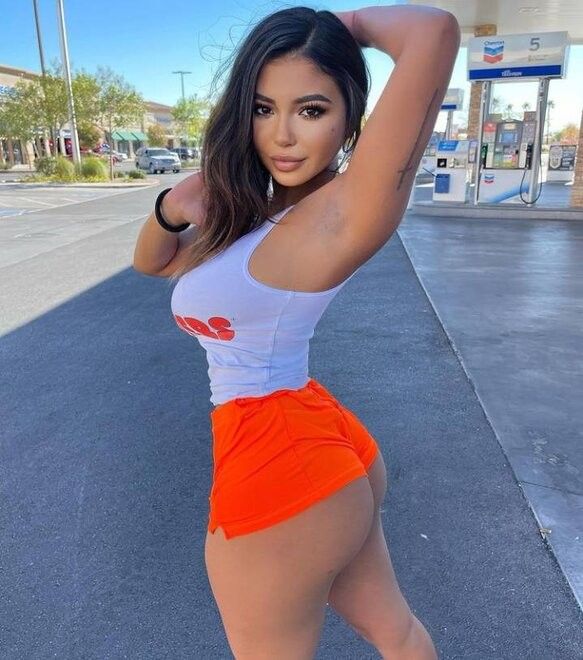 Hooters Ass
