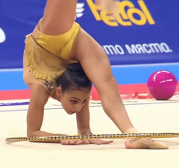 Gymnast lands on her ass