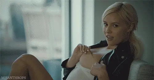 ☆ Kylie Page