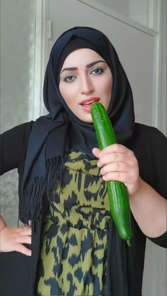 Are you going to fuck me or I should use this?