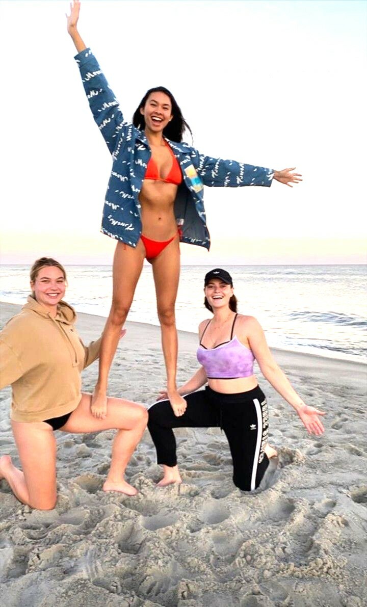 KAPRICE IMPERIAL WITH PALS BFFS ON BEACH!