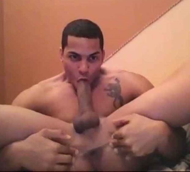 Beautiful Latino enjoys sucking his own cock