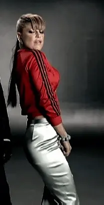 Fergie looking horny shaking her ass